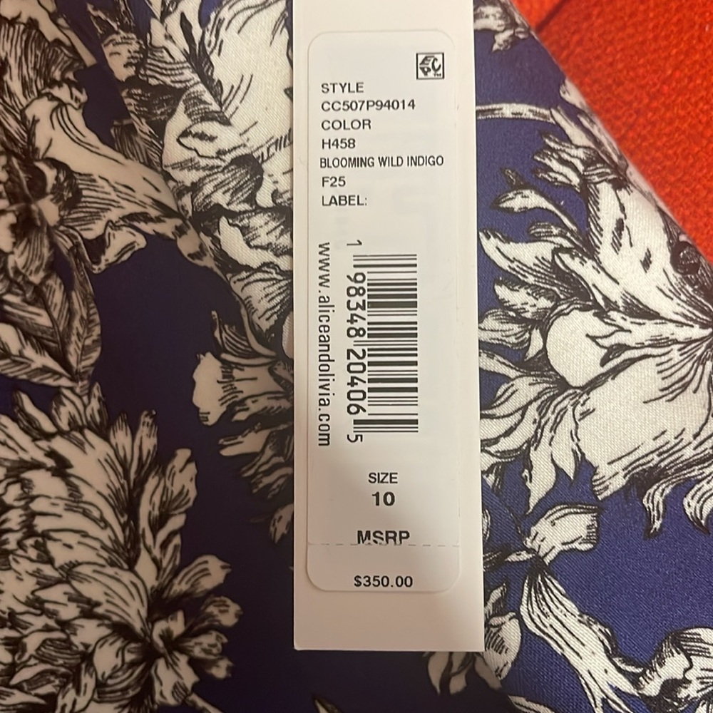 Alice + Olivia Navy and White Floral Playsuit - Picture 5 of 8